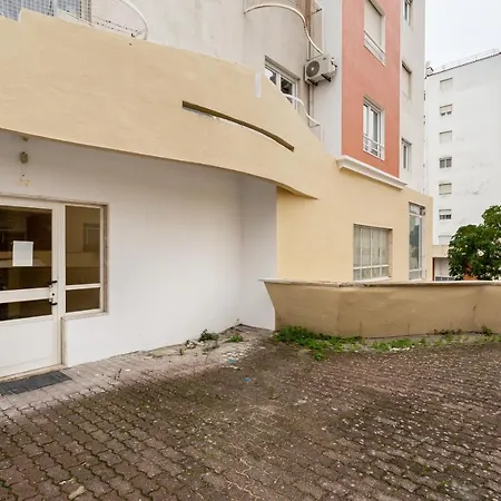 アパート Altido Stunning Flat With Balcony *